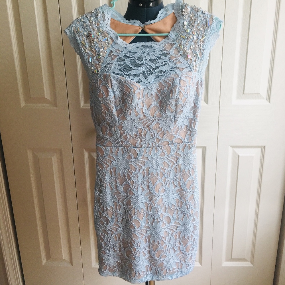 Floral Lace Rhinestones Baby-blue Midi Dress